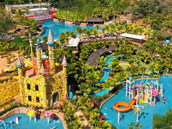 Thermas Water Park: turismo da Apevo promove passeio em abril